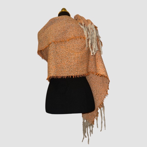 Large Scarf - Picture 3 of 4